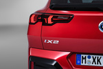 BMW iX2 xDrive30 M Sport xDrive30 Todo terreno Fire Red Metallic Exterior Pilotos 5 puertas