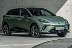 MG MG4 XPower XPower Turismo Pebble Black Exterior Lateral-Frontal 5 puertas