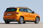 Skoda Karoq 1.5 TSI 110 kW (150 CV) DSG Sportline Todo terreno Naranja Phoenix Exterior Posterior-Lateral 5 puertas