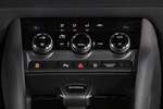 Skoda Karoq 1.5 TSI 110 kW (150 CV) DSG Sportline Todo terreno Interior Climatizador 5 puertas