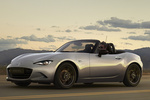 Mazda MX-5 Soft Top Gama 2024 Soft Top Gama 2024 Descapotable Aero Grey Exterior Frontal-Lateral 2 puertas