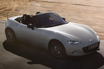 Mazda MX-5 Soft Top Gama 2024 Soft Top Gama 2024 Descapotable Aero Grey Exterior Lateral-Frontal 2 puertas