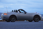 Mazda MX-5 Soft Top Gama 2024 Soft Top Gama 2024 Descapotable Aero Grey Exterior Posterior-Lateral 2 puertas