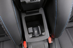 Renault Clio E-Tech full hybrid 145 esprit Alpine Turismo Interior Guantera y recept&aacute;culo 5 puertas