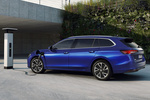 Skoda Superb Gama Superb Combi PHEV Gama Superb Combi PHEV Turismo Exterior Toma de recarga 5 puertas