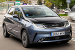 BYD Dolphin Gama Dolphin Design Turismo Atlantis Grey Exterior Lateral-Frontal 5 puertas