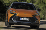 Toyota C-HR 200H Premiere Edition Todo terreno Bitono Sulfur Exterior Frontal 5 puertas