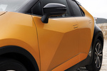 Toyota C-HR 200H Premiere Edition Todo terreno Bitono Sulfur Exterior Retrovisor 5 puertas