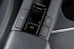 Toyota C-HR 200H Premiere Edition Todo terreno Interior Mandos salpicadero 5 puertas
