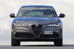 Alfa Romeo Stelvio 2.0 Turbo 206 kW (280 CV) Q4 Veloce Todo terreno Gris Vesuvio Exterior Frontal 5 puertas