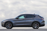 Alfa Romeo Stelvio 2.0 Turbo 206 kW (280 CV) Q4 Veloce Todo terreno Gris Vesuvio Exterior Lateral 5 puertas