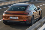 Porsche Panamera Turbo E-Hybrid Turbo E-Hybrid Turismo Madeira Gold Metallic Exterior Cenital-Posterior-Lateral 5 puertas