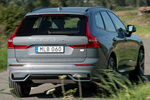 Volvo XC60 Recharge PHEV T8 eAWD PHEV Polestar Engineered Todo terreno Gris Trueno Exterior Posterior-Lateral 5 puertas