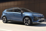 Hyundai Bayon Gama Bayon Tecno Todo terreno Vibrant Blue / Phantom Black Exterior Lateral-Frontal 5 puertas