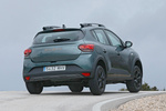 Dacia Sandero TCe 81 kW (110 CV) Stepway (Gama 2023) Extreme Go Stepway (Gama 2023) Turismo Verde Cedro Exterior Posterior-Lateral 5 puertas