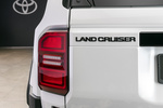 Toyota Land Cruiser 250 2.8D VX 250 VX Todo terreno Blanco Perlado Iceberg Exterior Posterior 5 puertas