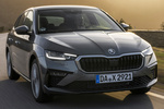 Skoda Scala Gama Scala Selection Turismo Gris Metal metalizado Exterior Lateral-Frontal 5 puertas
