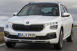 Skoda Kamiq Gama Kamiq Design Todo terreno Blanco Luna Metalizado Exterior Frontal-Lateral 5 puertas