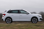 Skoda Kamiq Gama Kamiq Design Todo terreno Blanco Luna Metalizado Exterior Lateral 5 puertas