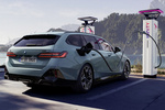 BMW i5 i5 eDrive40 Touring i5 eDrive40 Touring Turismo familiar Exterior Toma de recarga 4 puertas