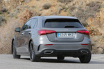 Mercedes-Benz Clase A A 250e AMG Line con Paquete Night 250e Turismo Gris monta&ntilde;a metalizado Exterior Lateral-Posterior 5 puertas