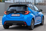 Toyota Yaris Hybrid 130 Premiere Edition Turismo Bi-tono Azul Neptuno Exterior Posterior-Lateral 5 puertas