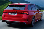 Skoda Octavia RS Combi Turismo familiar Rojo Velvet Metalizado Exterior Posterior-Lateral 5 puertas