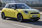 MINI MINI Cooper E Cooper E Turismo Sunny Side Yellow Exterior Lateral-Frontal 3 puertas