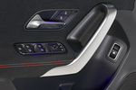 Mercedes-Benz Clase A A 250e AMG Line 250e Turismo Interior Mandos puerta 5 puertas