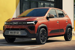 Dacia Spring Electric 65 (48 kW) Extreme Todo terreno Brick Red Exterior Frontal-Lateral 5 puertas