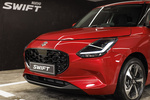 Suzuki Swift 1.2 Mild Hybrid Gama Swift Turismo Rojo Burning Perlado con Techo Negro Exterior Frontal 5 puertas