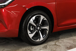 Suzuki Swift 1.2 Mild Hybrid Gama Swift Turismo Rojo Burning Perlado con Techo Negro Exterior Llanta 5 puertas