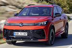Volkswagen Tiguan Gama Tiguan eHybrid R-Line eHybrid Todo terreno Persimmon Red Metallic Exterior Frontal-Lateral 5 puertas