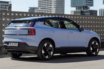 Volvo EX30 Gama EX30 Ultra (llantas 19") Todo terreno Cloud Blue Exterior Posterior-Lateral 5 puertas