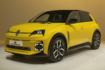 Renault 5 E-Tech 110 kW (150 CV) 52 kWh iconic Cinq Turismo Amarillo Pop! con Techo Negro Exterior Frontal-Lateral 5 puertas