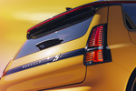 Renault 5 E-Tech 110 kW (150 CV) 52 kWh iconic Cinq Turismo Amarillo Pop! con Techo Negro Exterior Posterior 5 puertas