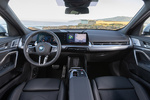 BMW iX2 xDrive30 M Sport con Cuero Veganza Schwarz Todo terreno Interior Salpicadero 5 puertas
