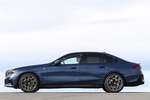 BMW Serie 5 520d 520d con Paquete M Sport Pro Turismo BMW Individual Frozen Portimao Blau Metallic Exterior Lateral 4 puertas