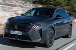 Peugeot 3008 El&eacute;ctrico 157 kW Allure E-3008 Todo terreno Gris Titanium Exterior Frontal-Lateral 5 puertas