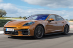 Porsche Panamera Turbo E-Hybrid Turbo E-Hybrid Turismo Madeira Gold Metallic Exterior Frontal-Lateral 5 puertas