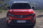 Renault Scenic E-Tech 100% El&eacute;ctrico 160 kW (220 CV) gran autonom&iacute;a iconic Todo terreno Rojo Deseo con Techo Negro Exterior Frontal 5 puertas