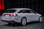 Mercedes-Benz Clase E AMG E 53 HYBRID 4MATIC+ Estate AMG E 53 HYBRID 4MATIC+ Estate Turismo familiar Gris Alpine Solid Exterior Posterior-Lateral 4 puertas
