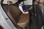 BMW i5 eDrive40 M Sport Edition Turismo Interior Silla infantil 4 puertas