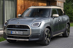 MINI MINI Countryman  C Favoured C Favoured Todo terreno Smokey Green con Techo Plata Exterior Frontal-Lateral 5 puertas