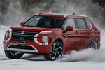 Mitsubishi Outlander PHEV 4WD Kaiteki PHEV Todo terreno Rojo Diamante Exterior Frontal-Lateral 5 puertas