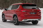 Mitsubishi Outlander PHEV 4WD Kaiteki PHEV Todo terreno Rojo Diamante Exterior Lateral-Posterior 5 puertas