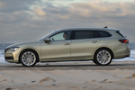 Skoda Superb Gama Superb Combi Selection con Paq. Cromo Combi Turismo familiar Beige Ice Tea Metalizado Exterior Lateral 5 puertas
