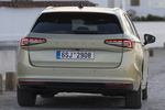 Skoda Superb Gama Superb Combi Selection con Paq. Cromo Combi Turismo familiar Beige Ice Tea Metalizado Exterior Posterior 5 puertas