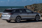Skoda Superb L&K Combi L&K Combi Turismo familiar Gris grafito metalizado Exterior Posterior-Lateral 5 puertas