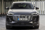Audi Q6 SQ6 e-tron quattro SQ6 e-tron Todo terreno Gris Daytona efecto perla Exterior Frontal 5 puertas